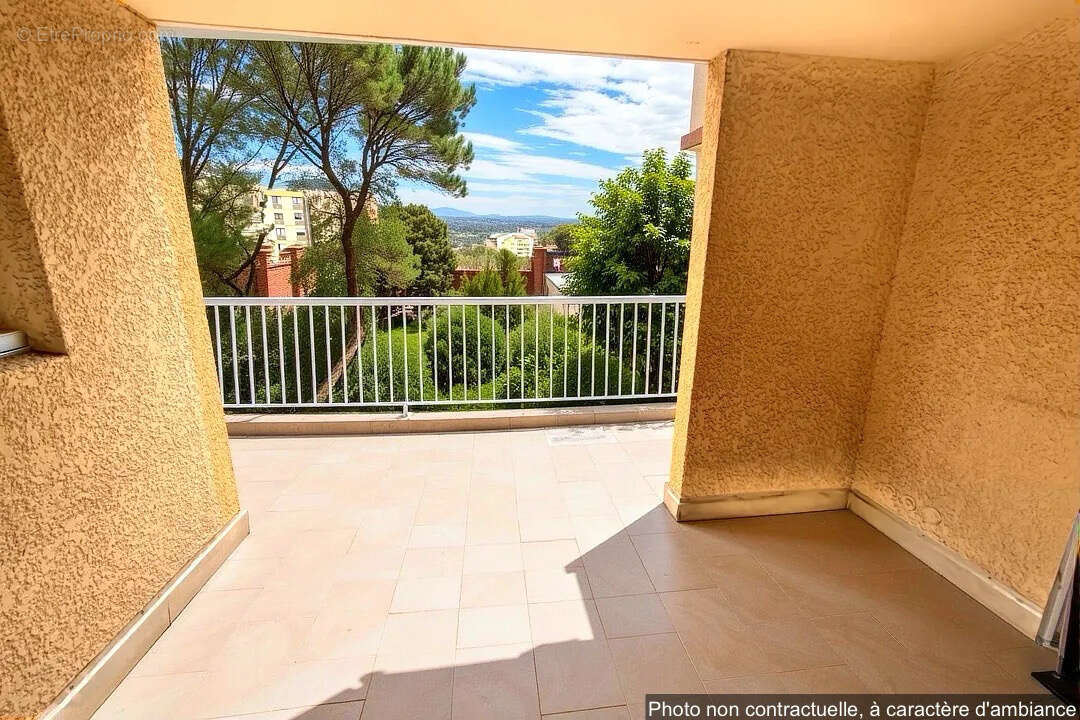 Appartement à FREJUS