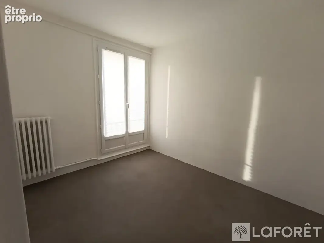 Livry-gargan ? 4 pièces 69 m² ? 3 chambres ? dernier étage ? balcon ? box ? cave - photo 4