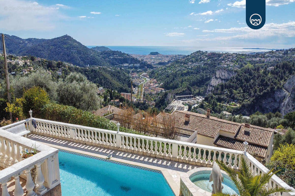 Maison à SAINT-ANDRE-DE-LA-ROCHE