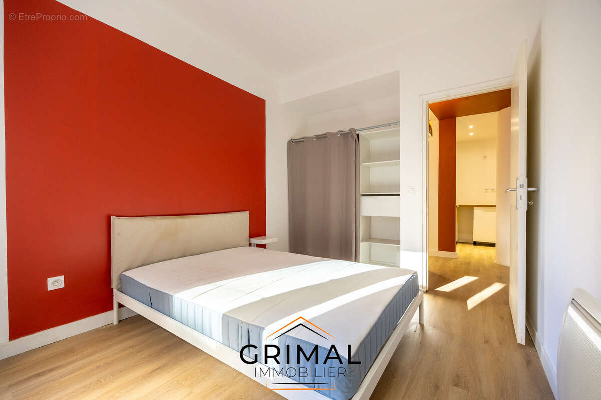 Appartement à MARSEILLE-1E