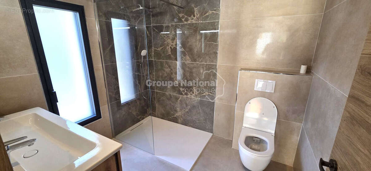 Appartement à CARRY-LE-ROUET