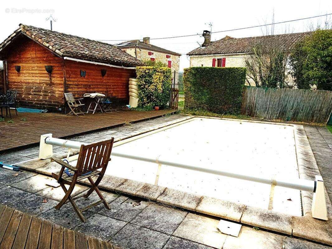 Maison à SAINT-BEAUZILE