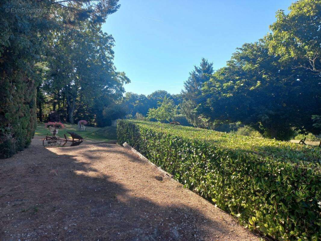 Maison à ROUFFIGNAC-SAINT-CERNIN-DE-REILHAC