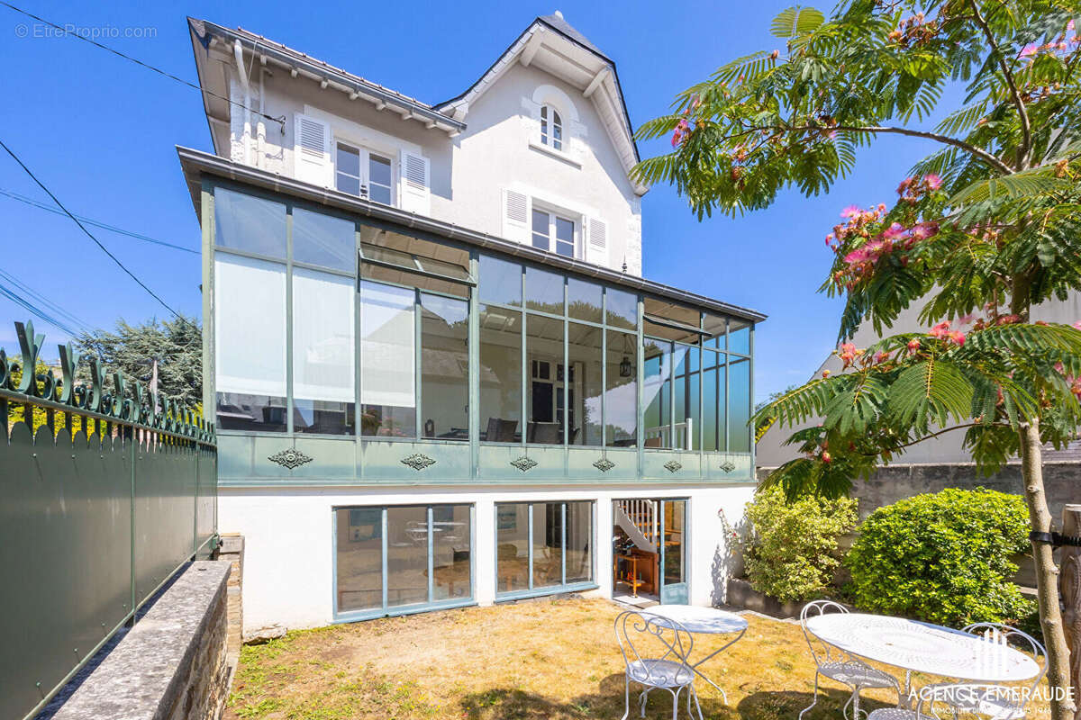 À vendre villa dinardaise 6 pièces hyper centre, entre la plage de l'Ecluse et Saint-Enogat. - photo 10