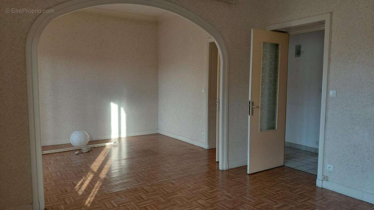 Photo 9 - Appartement à ROANNE