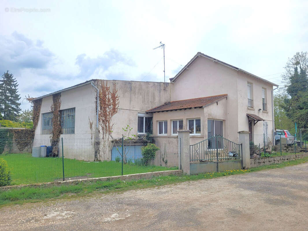 Appartement à BRIENON-SUR-ARMANCON