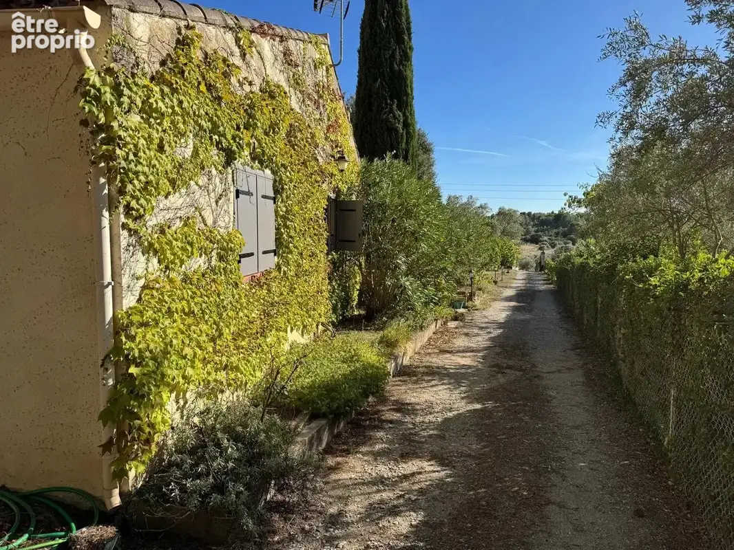 Pelissanne maison 164 m2 sur 2800n m2 de terrain - photo 8