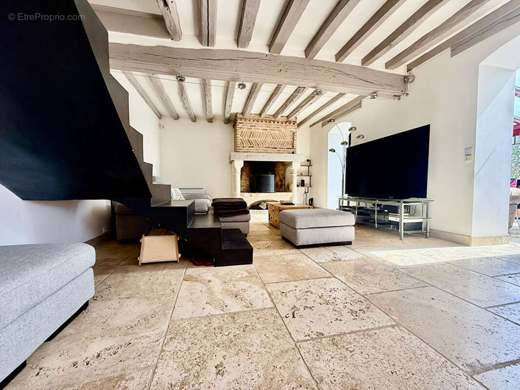 Maison à HOUDAN