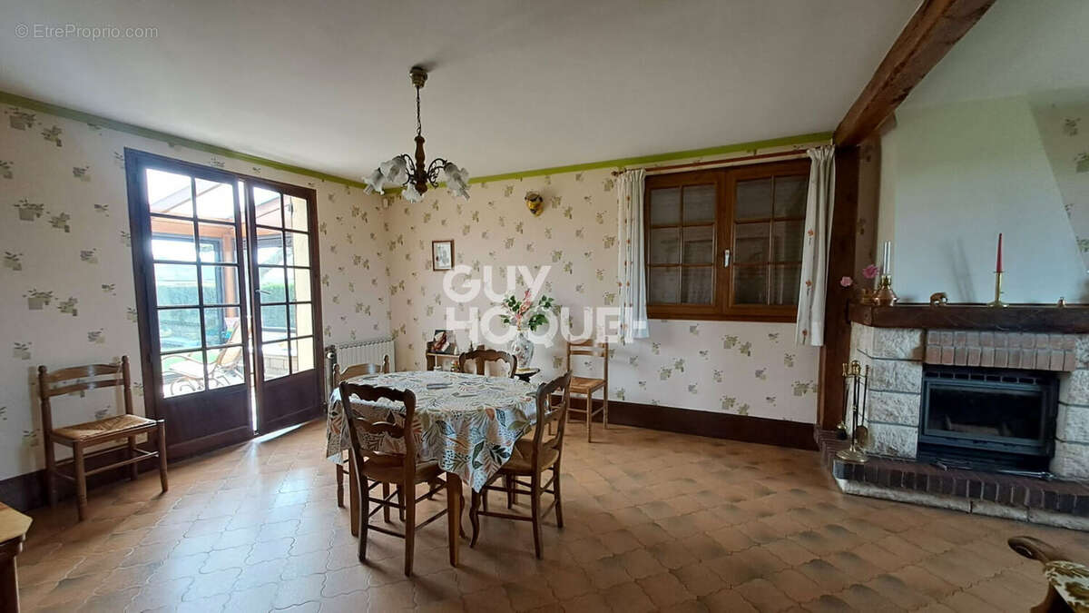 RUGLES - Maison familiale avec sous-sol complet - 4 chambres - photo 4