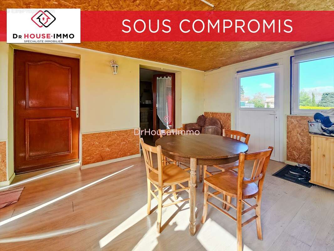 Maison à CHAZELLES-SUR-LYON