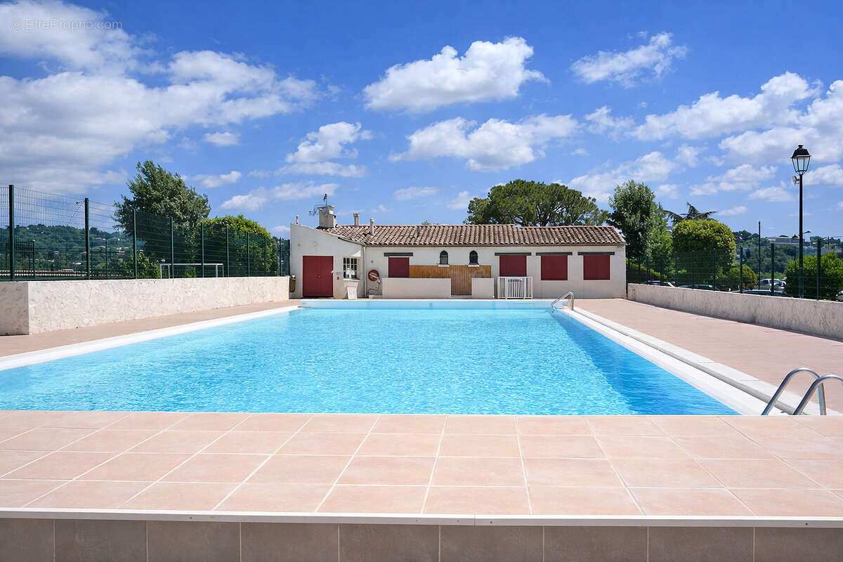 Appartement à LA COLLE-SUR-LOUP