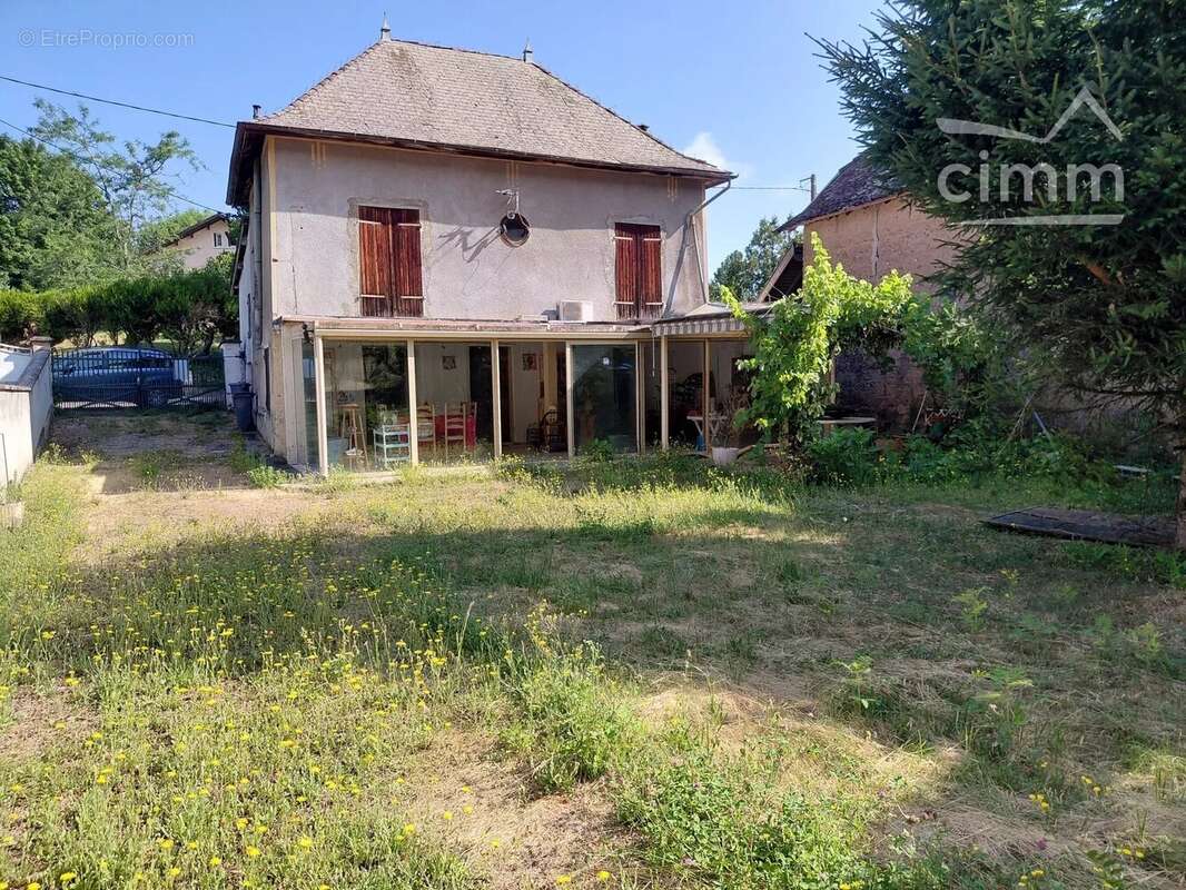 Maison ancienne  à rénover 100m2 sur parcelle 555m2 à Vignieu, au calme - photo 2