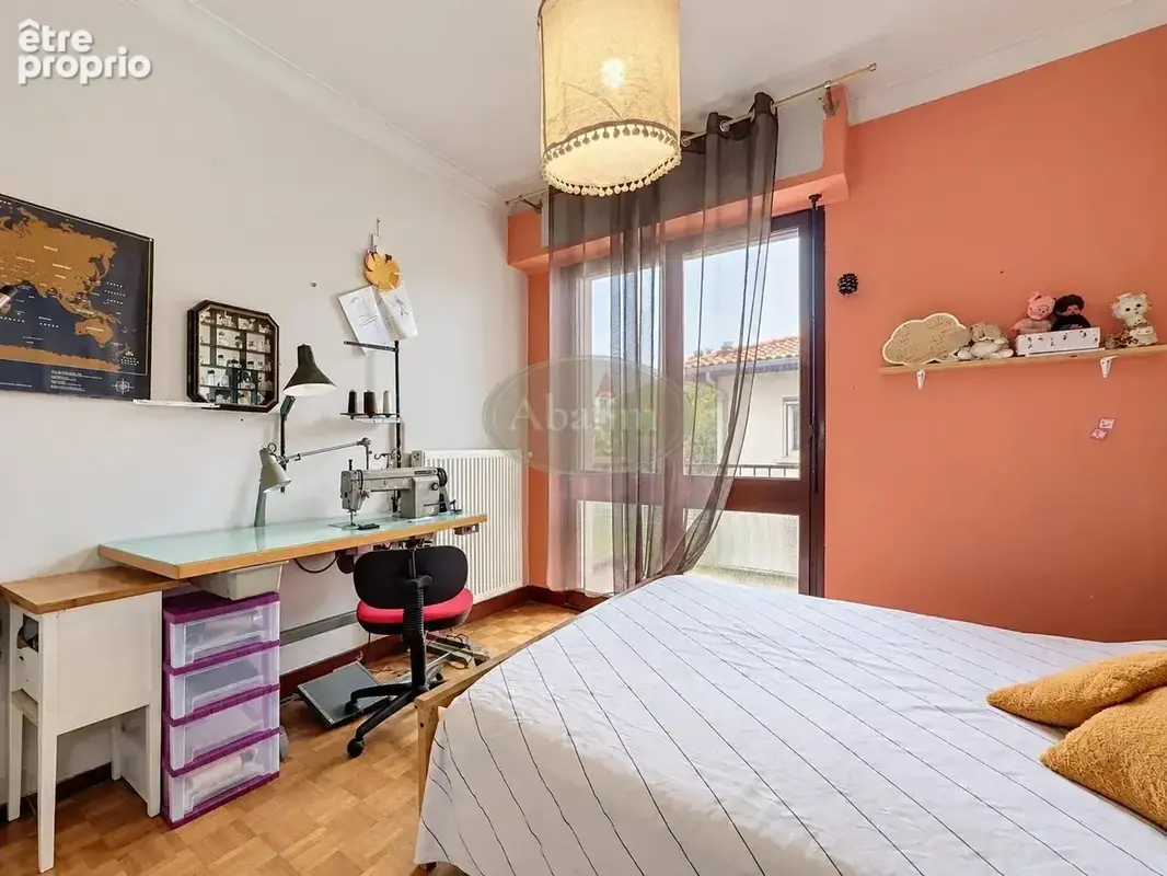 Appartement 102 m² quatre chambres garage et jardin. - photo 8