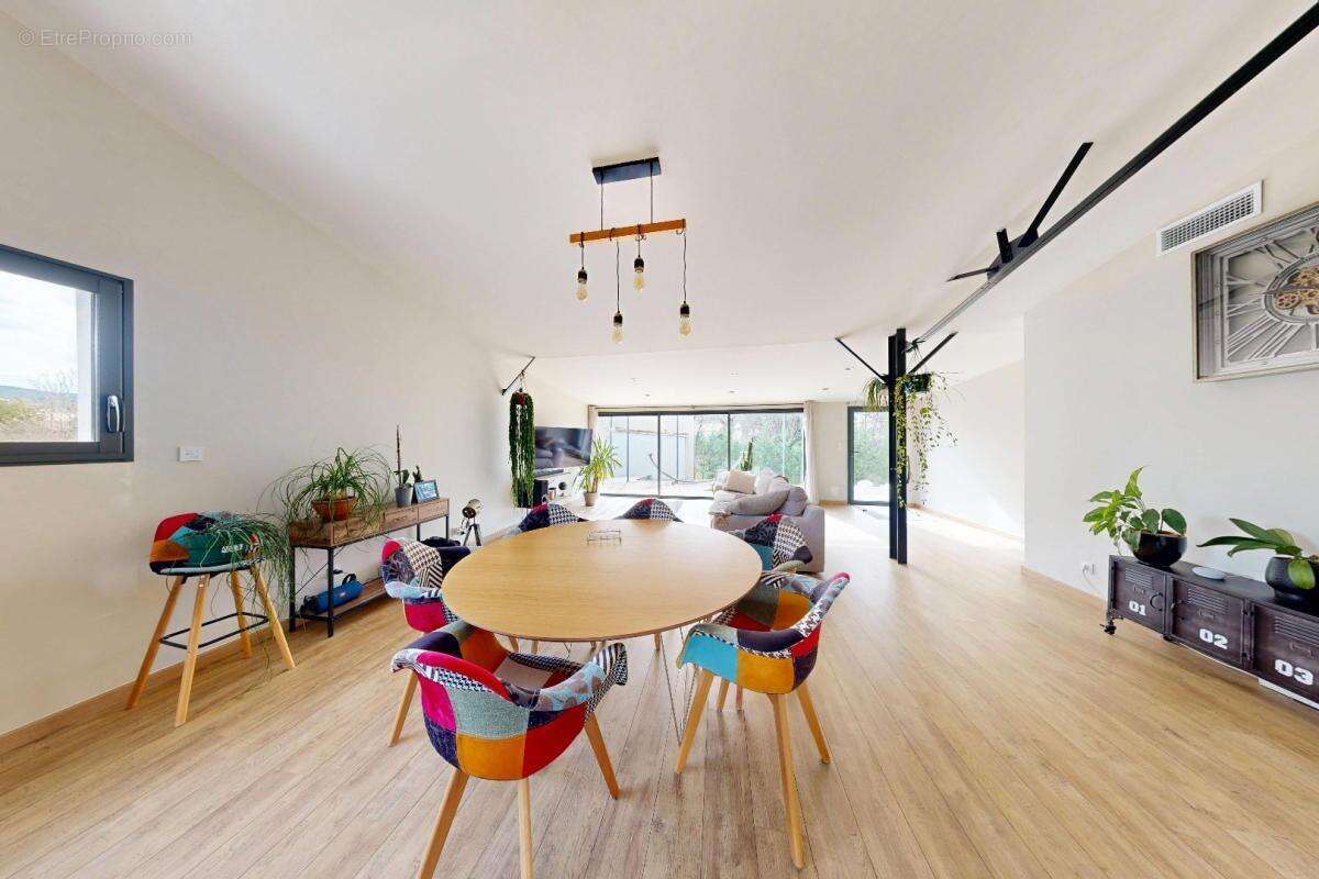 Maison à MALEMORT-DU-COMTAT