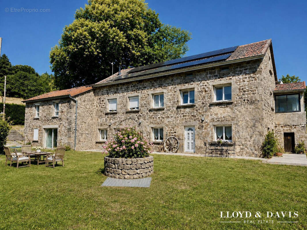 Ancienne ferme entièrement rénovée