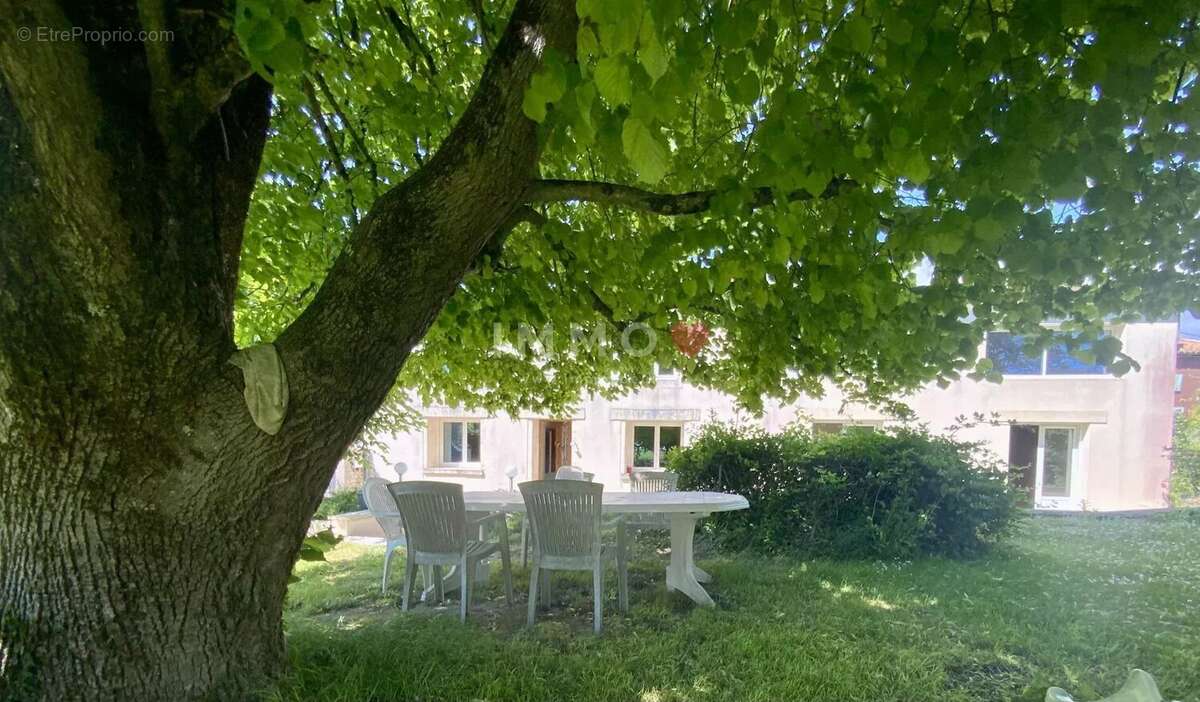 Maison à SAINT-FORT-SUR-GIRONDE