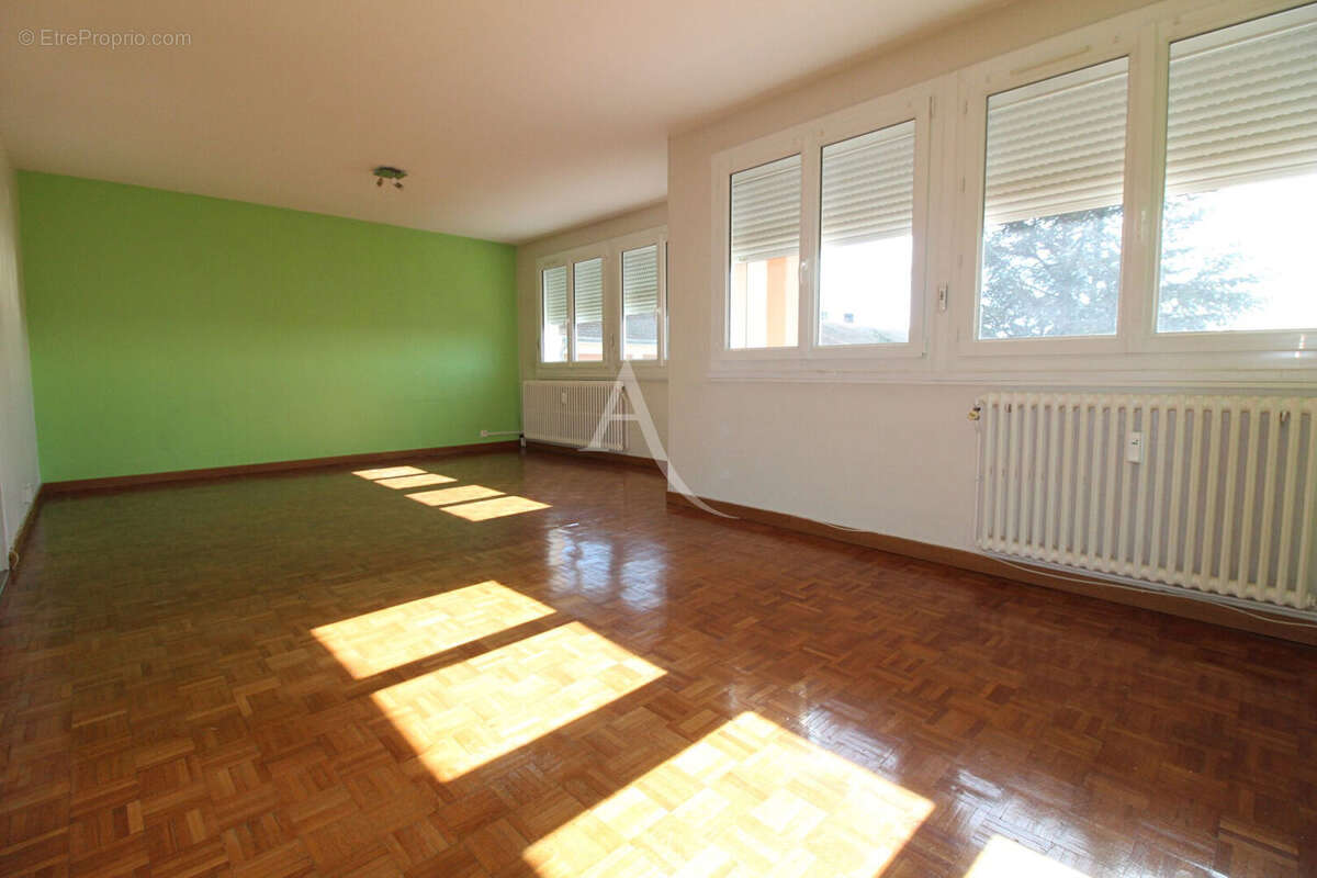 Appartement à CHATENOY-LE-ROYAL