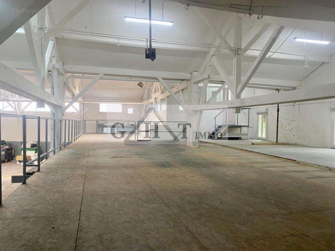 Commerce à CORBEIL-ESSONNES