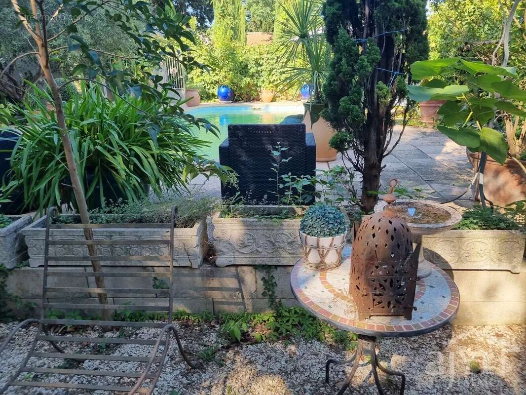 Appartement à EYRAGUES