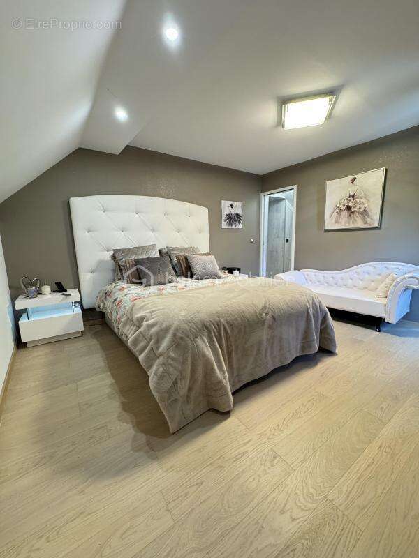 Maison à ROZAY-EN-BRIE