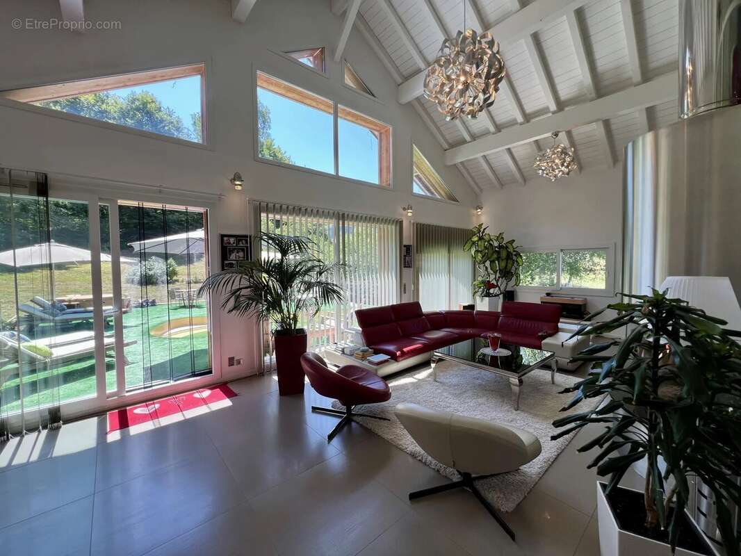 Villa d'exception de 167 m² avec piscine aux Déserts - photo 7