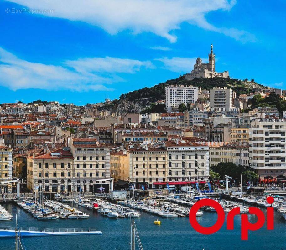 Appartement à MARSEILLE-1E