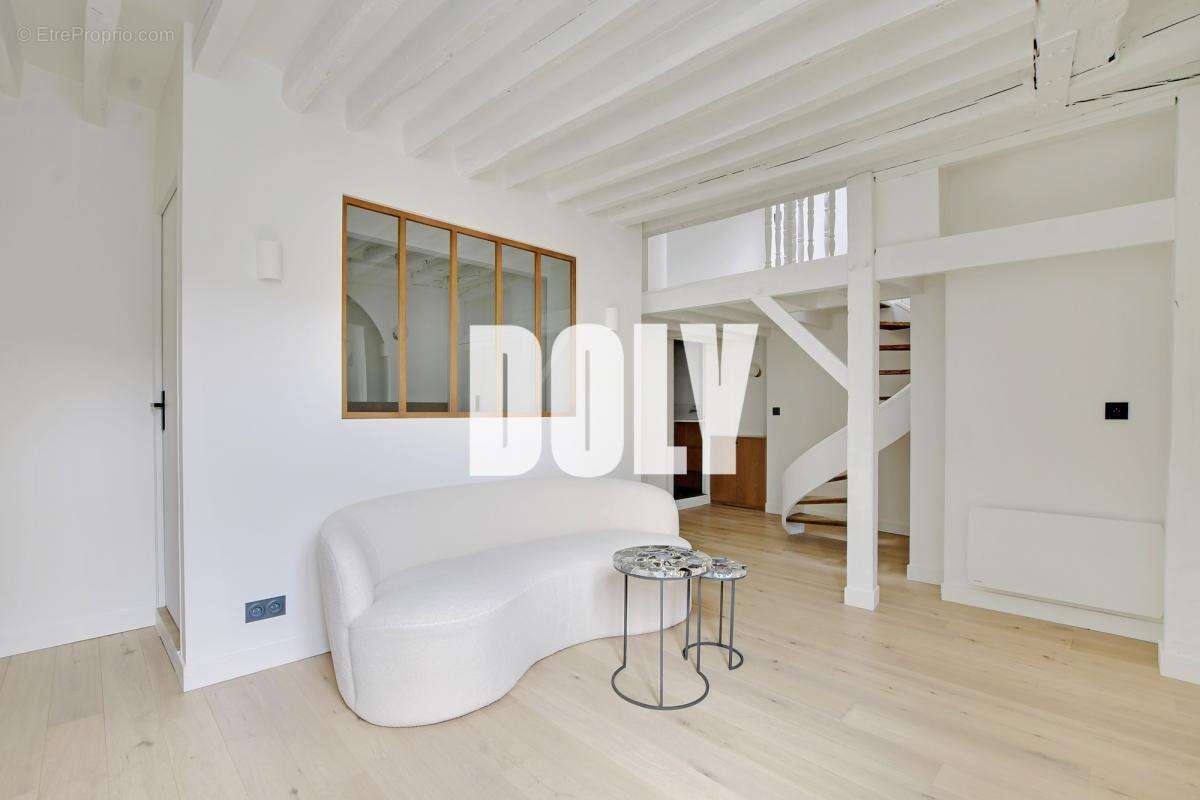 Appartement à PARIS-1E