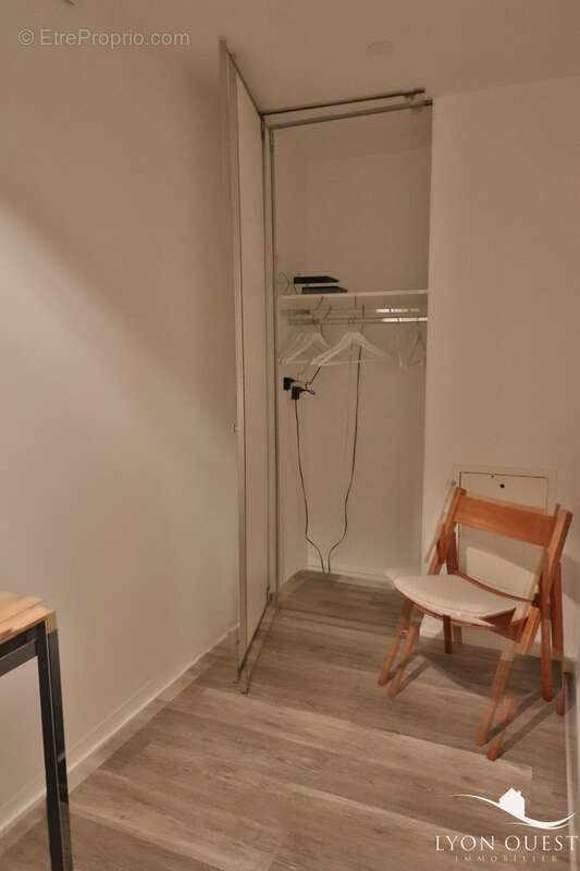 Commerce à CHARBONNIERES-LES-BAINS