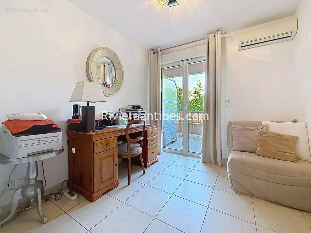 Antibes centre. appartement d'exception 4 pièces. - photo 15