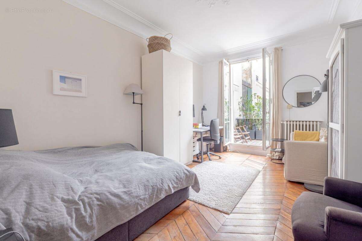 Appartement à PARIS-9E