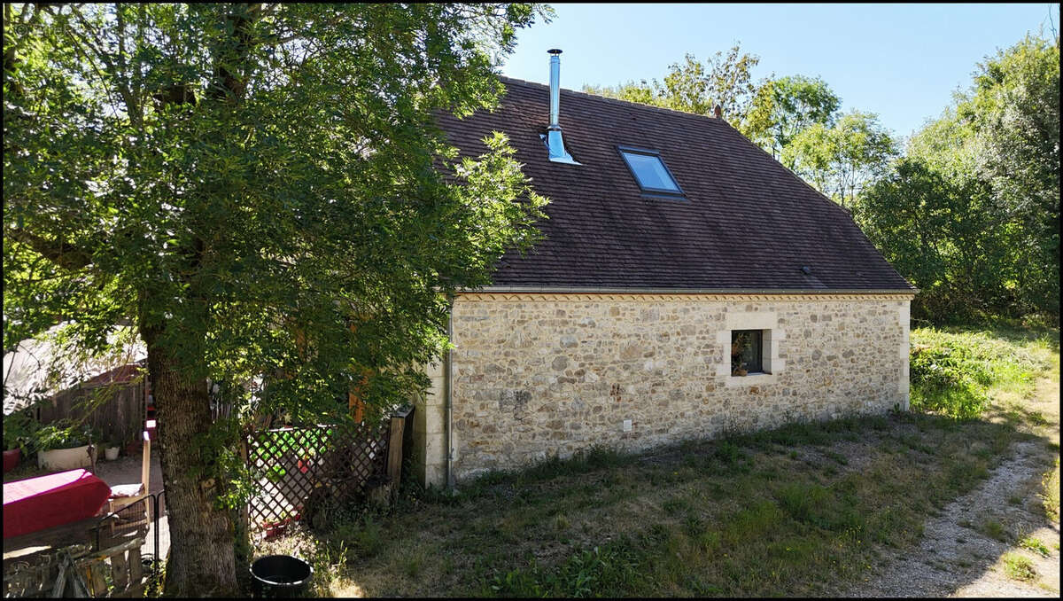 Maison 195 m² à Caniac-Du-Causse  - photo 9