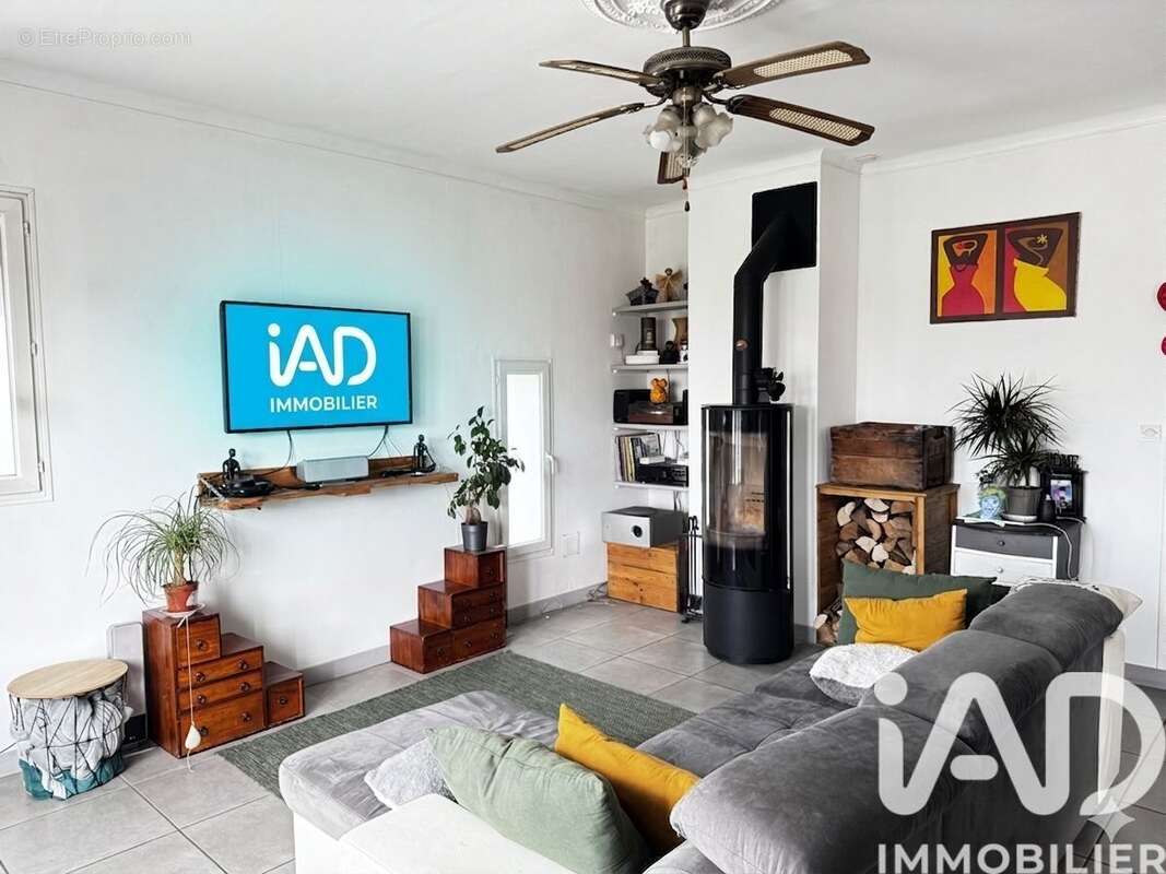 Photo 3 - Maison à AUNEUIL
