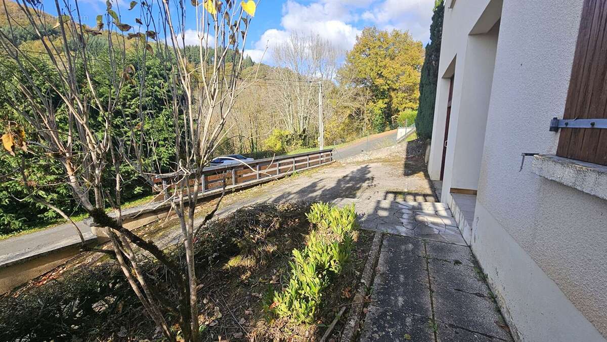 Maison à SAINT-GENIEZ-D'OLT