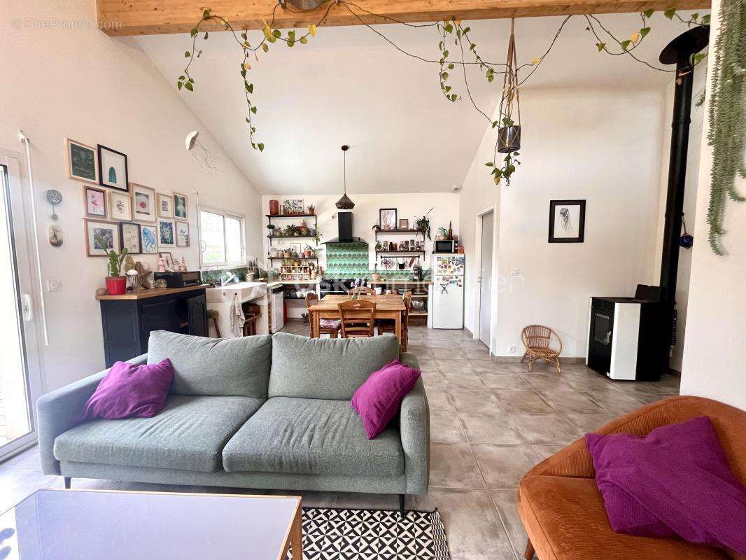 Maison à GRAYAN-ET-L'HOPITAL