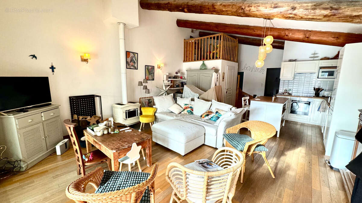 Maison à LES ANGLES