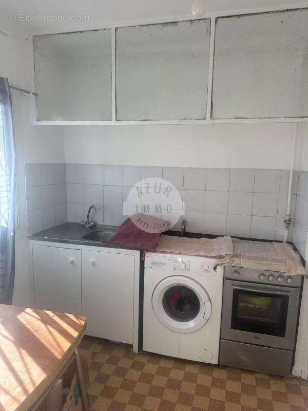 Appartement à MARSEILLE-4E