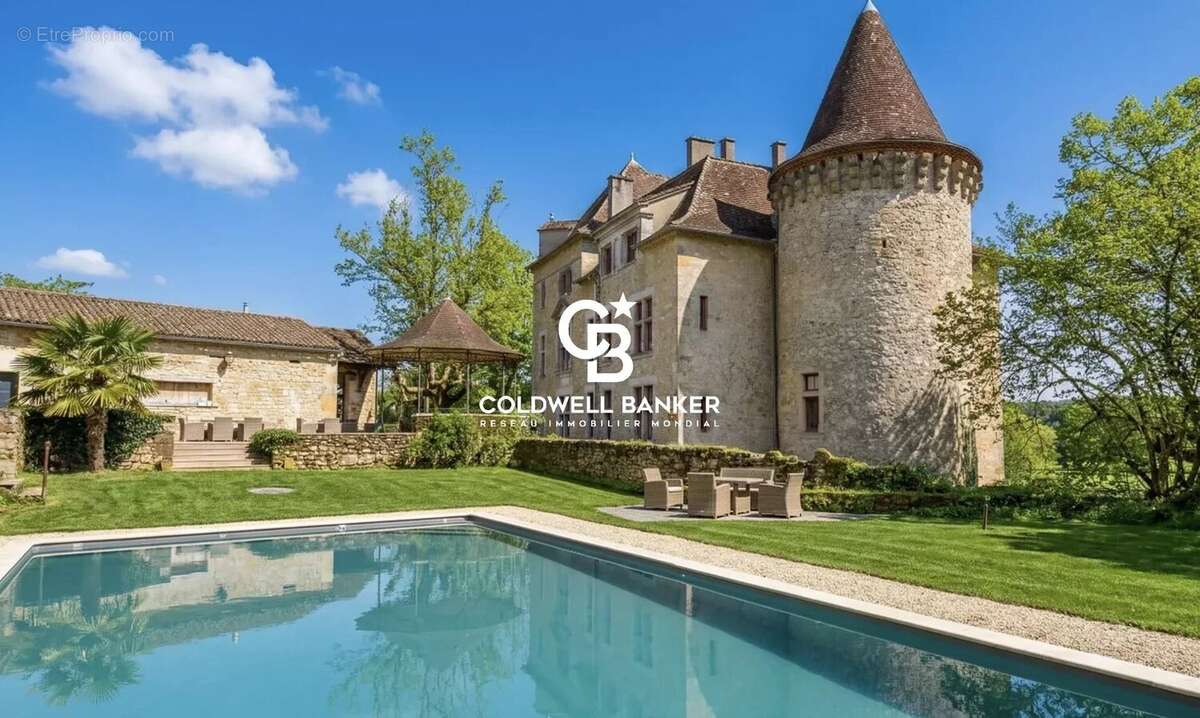 Maison à LISSAC-ET-MOURET