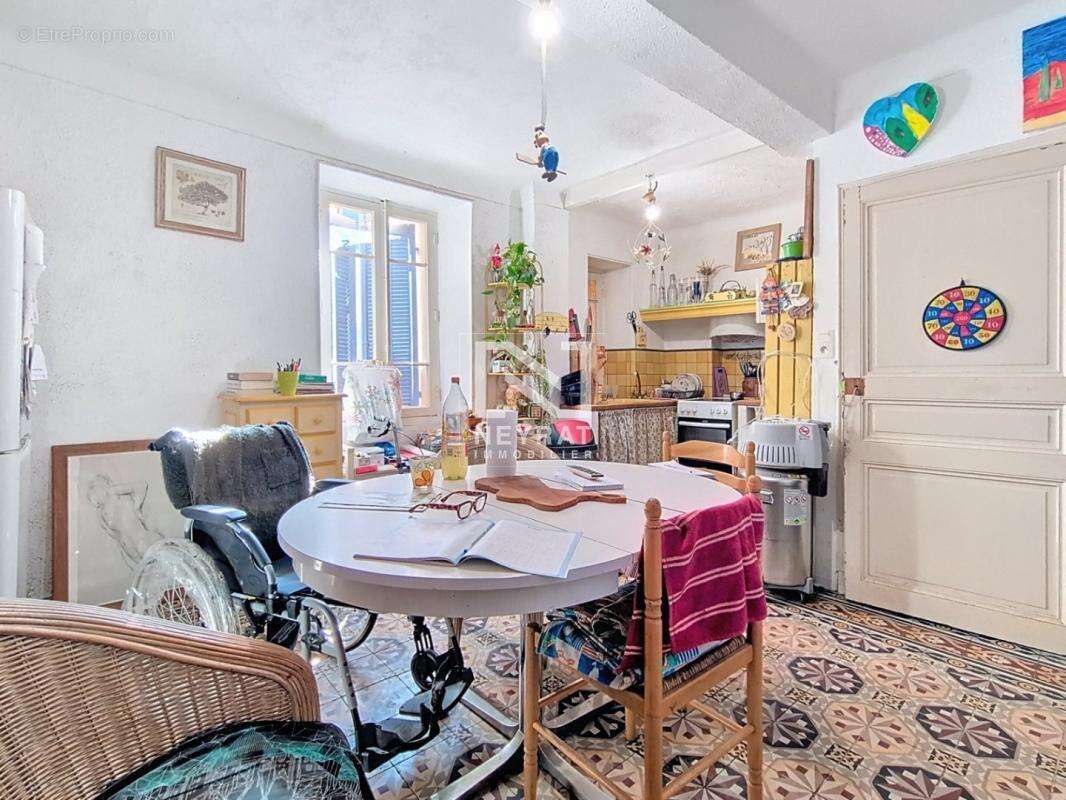 Tourrettes - investissement - maison de village - photo 2