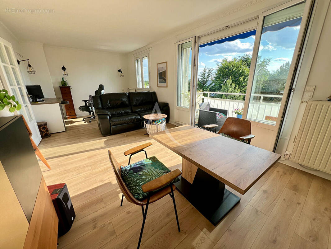 Appartement à NOGENT-SUR-MARNE