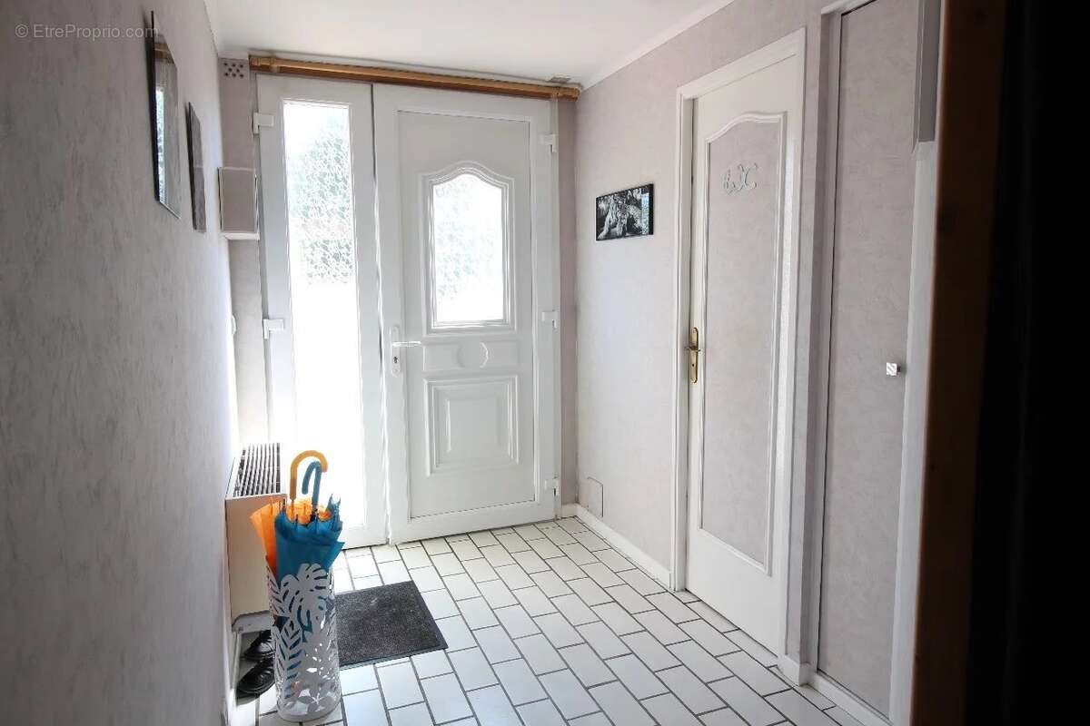 Maison à LESIGNY