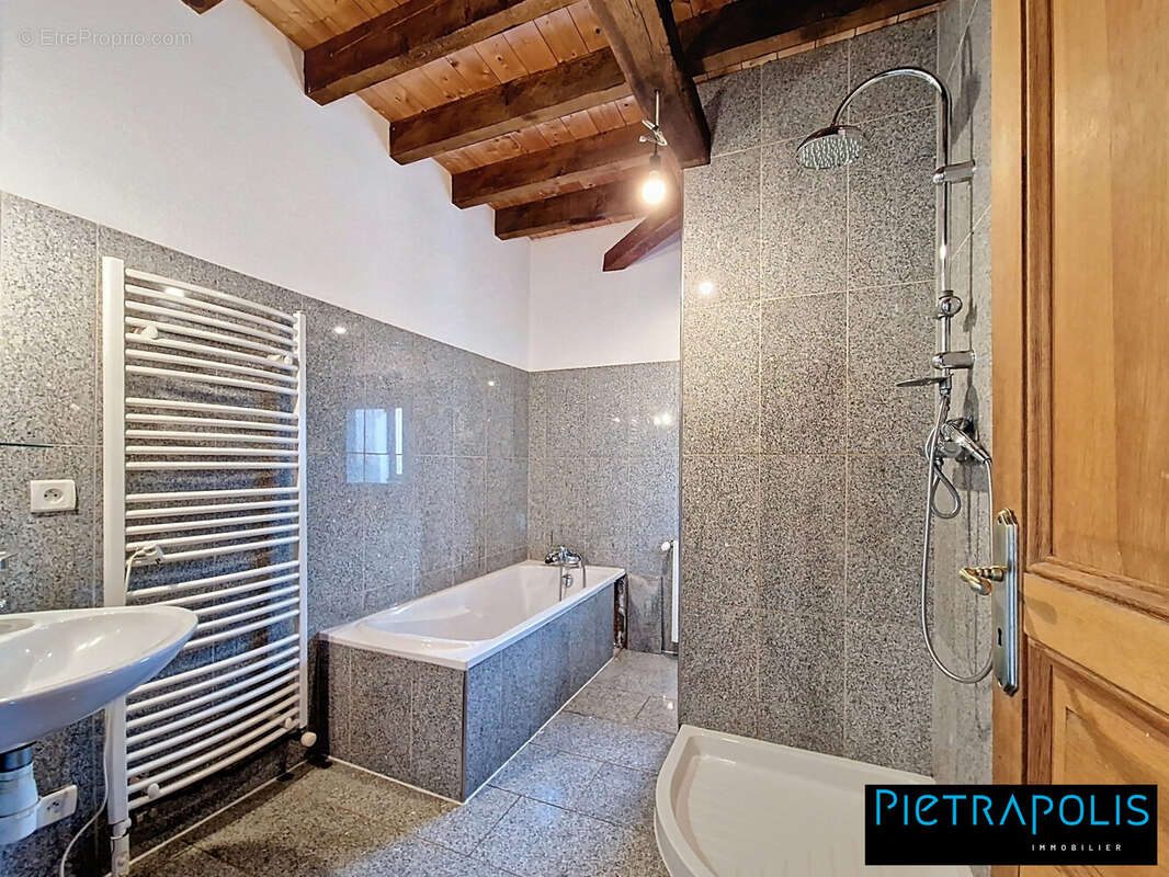 Maison à LA CLAYETTE