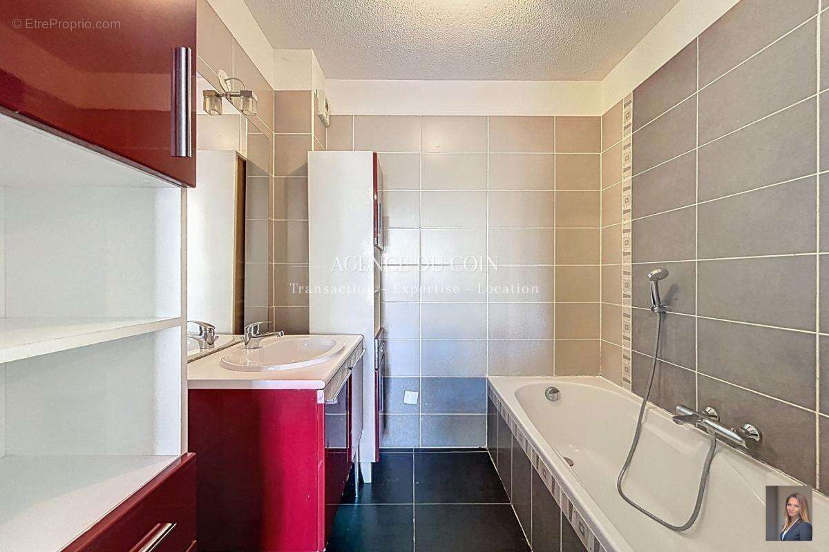Appartement à LE MUY