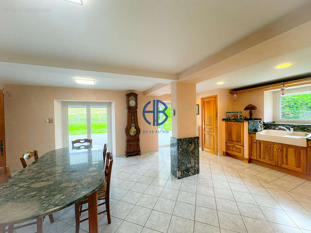 Maison à SAINT-GENIX-SUR-GUIERS