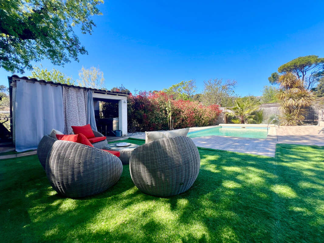 Maison à ROQUEVAIRE