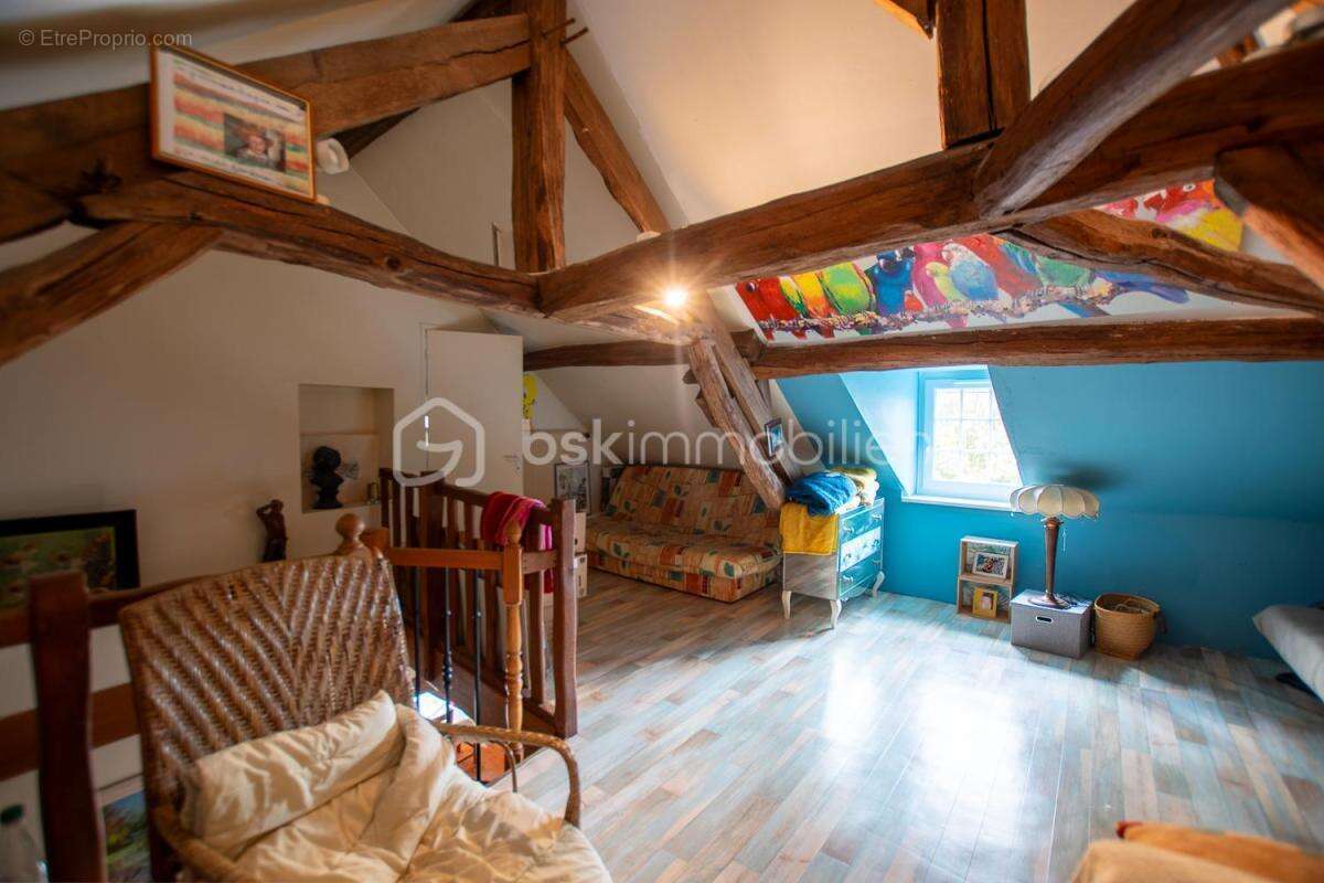 Maison à LES BORDES