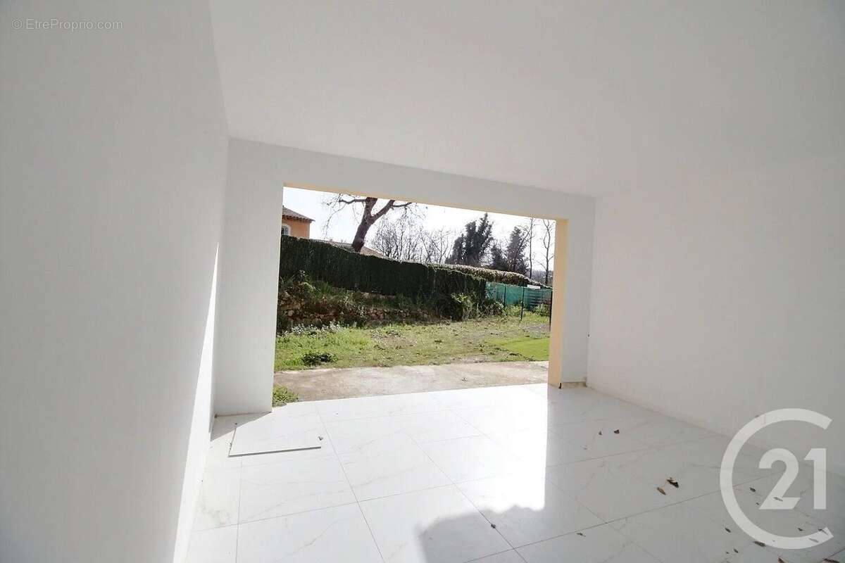 Appartement à VALBONNE