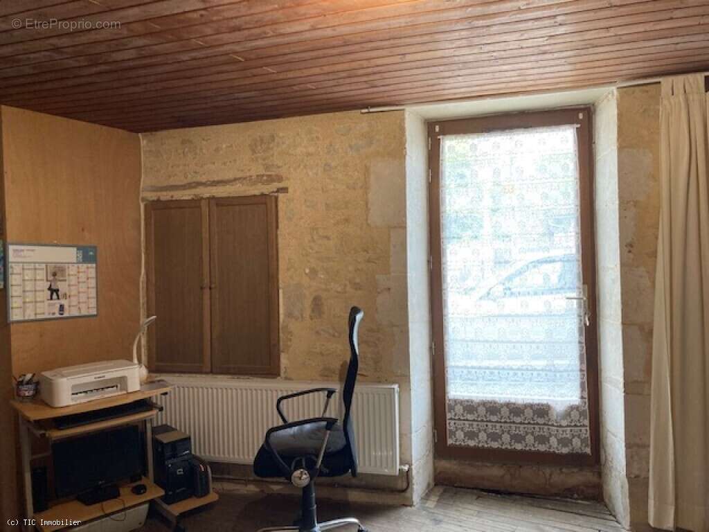 Maison à RUFFEC