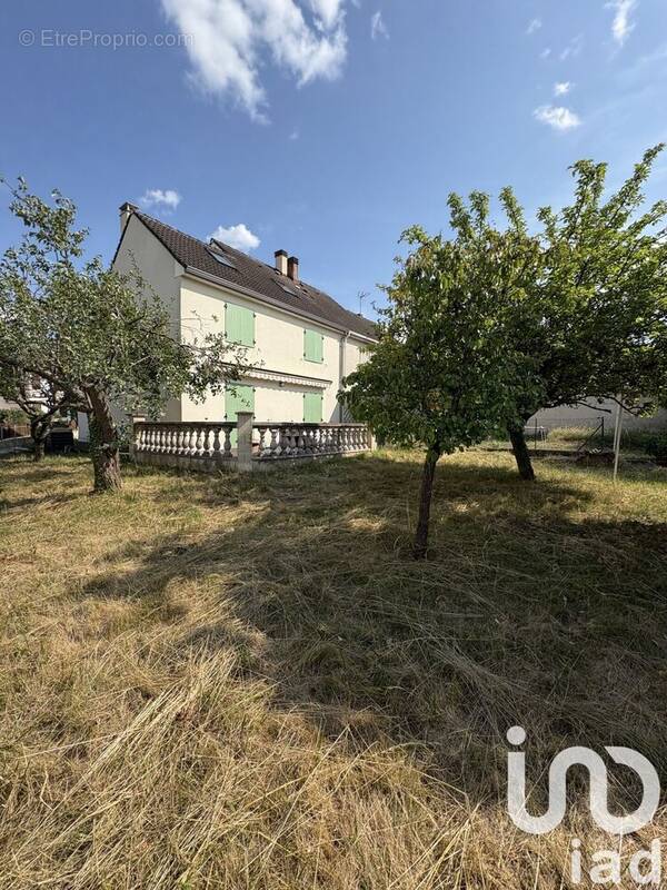 Photo 1 - Maison à DAMMARIE-LES-LYS