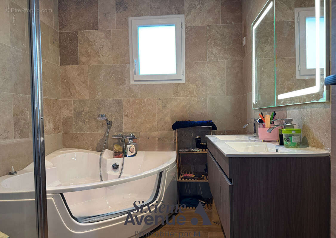 Maison à LES BARTHES