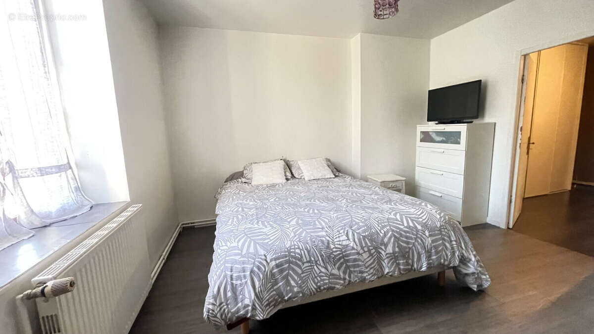 Maison à PONT-EVEQUE